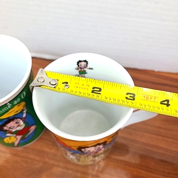 Betty Boop Fine Porcelain Collector Mugs Set of 2 Gimme A Boop & Aloha Betty - Picture 14 of 14